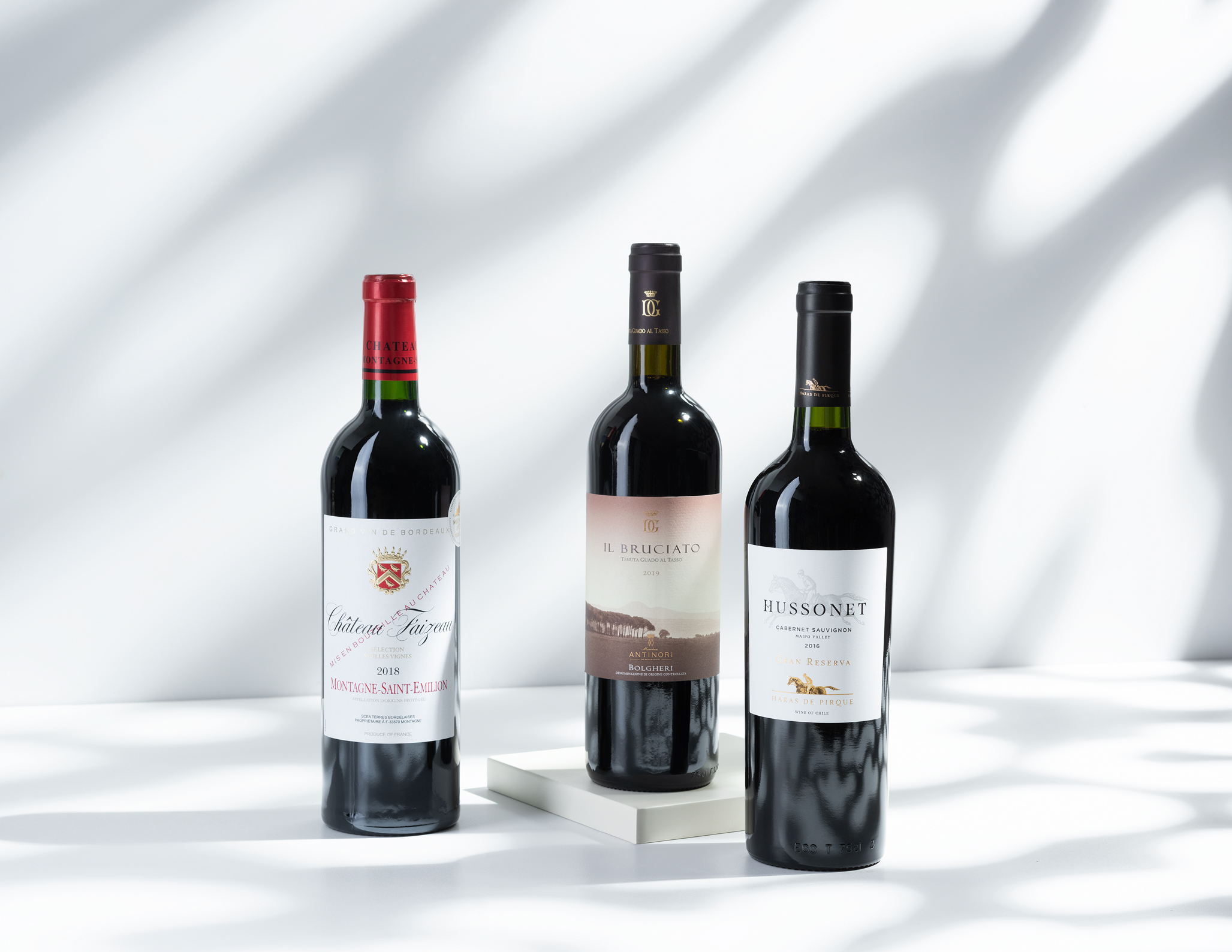 PRIE RAUDONOS MĖSOS VIP